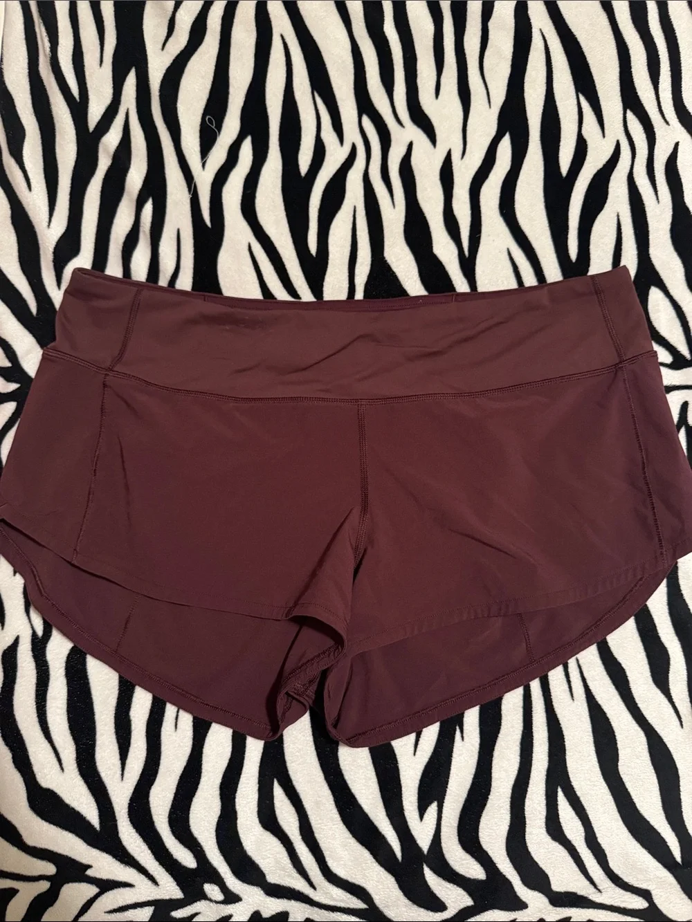 lululemon athletica Women’s Plum Athletic Shorts - Picture 2 of 2